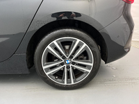 BMW (F40) 116D 116CH DKG7 BUSINESS DESIGN