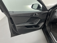 BMW (F40) 116D 116CH DKG7 BUSINESS DESIGN