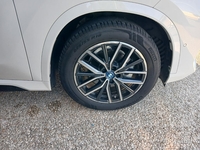 BMW (U11) IX1 EDRIVE 20 204CH M SPORT BVA