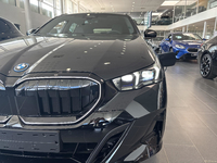 BMW (G61) 530e xDrive Touring Msport 299 ch