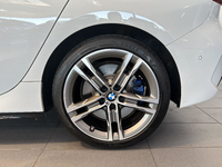 BMW M135i xDrive 306 ch BVA8 M Performance