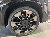 BMW (G09) XM 4.4 V8 653